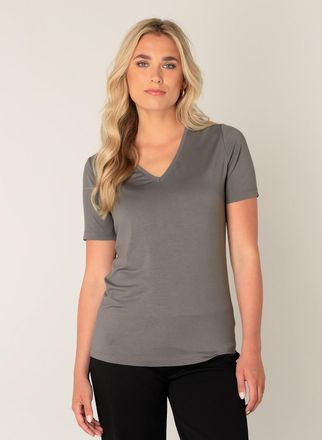 Base Level T-Shirt BASE LEVEL Yanic, Damen, Gr. 36, grau (dunkelgrau), Single Jersey, Obermaterial: 96% Viskose, 4% Elasthan, unifarben, regular fit h&uuml;ftbedecken