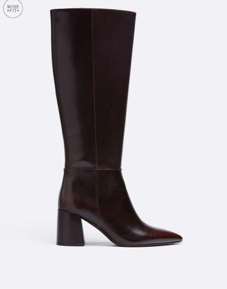 Stradivarius pianta larga. stivali marroni con tacco e gambale alto-Marrone