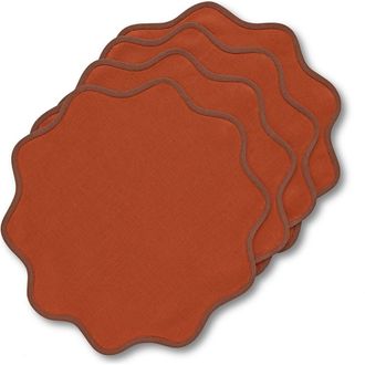 Solino Home Linen Placemats Set of 4, 16 Inch Round for Dining Table, Holiday and Everyday Table Decor - Giselle Scallop Edge in Brown And Cinnamon