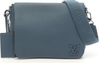 Louis Vuitton Green Leather Shoulder Bag (Pre-Owned)