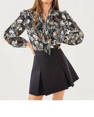 Lilly Pulitzer Delvey Mini Skort In Noir