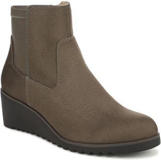 Life Stride Zionne Wedge Ankle Bootie in Hunter Green at Nordstrom, Size 8.5