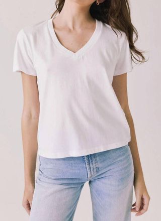 Chaser V-Neck Gimlet Tee In White