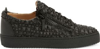 Giuseppe Zanotti studded low-top sneakers - men - Polyurethane/Cotton/Polyester/Calf Leather/Rubber - 39 - Black