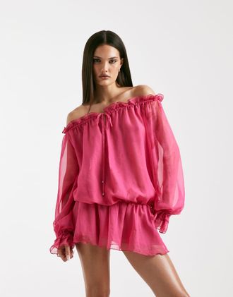 I.AM.GIA Jazmin - Tuta corta in chiffon georgette rosa acceso con scollo alla Bardot profondo, dettaglio allacciato e vita scesa