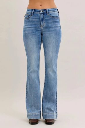 Judy Blue Mid Rise Flare Jean In Medium Wash
