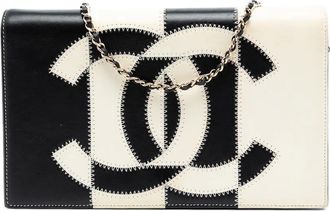 Chanel 2016-2017 CC Lambskin Embroidered Clutch With Chain crossbody bag - Nero