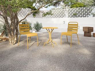 Vente-Unique Sala da pranzo da giardino un tavolo D.60 cm e 2 sedie impilabili in Metallo Giallo senape - MIRMANDE di MYLIA