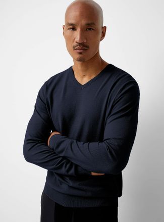 Le 31 Mens Minimalist V-neck sweater