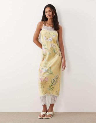 Asos Vestito midi accollato con spalline sottili in raso giallo a fiori con finiture in pizzo-Multi