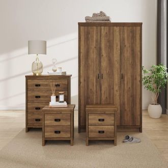 GFW Boston 4 Piece Bedroom Set in Brown