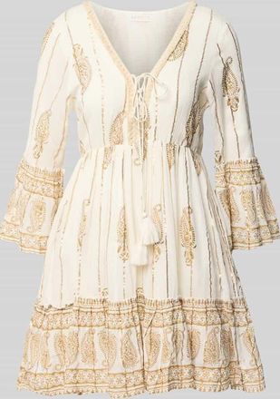 Apricot Minikleid mit Allover-Paisley-Print in Weiss, Gr&ouml;&szlig;e XL