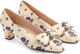 Valentino Garavani Bowow Décolleté Pump in Butter at Nordstrom, Size 8.5Us