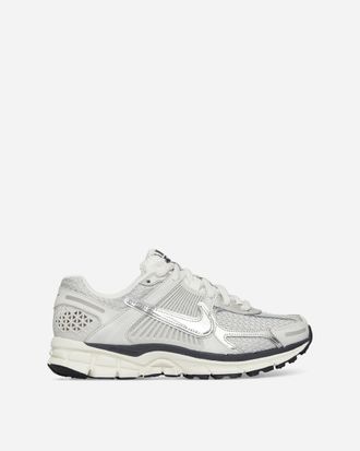Nike Women s Zoom Vomero 5 Sneakers Photon Dust / Metallic Silver