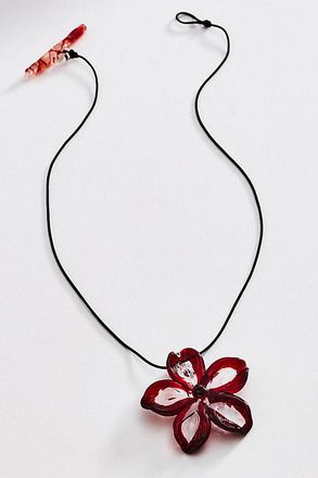 Levens Jewels Levens Glass Hibiscus Pendant Necklace
