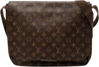 Louis Vuitton Pre-owned Cross Body Bags, female, Brown, Size: ONE SIZE Pre-owned Monogram Beaubourg MM