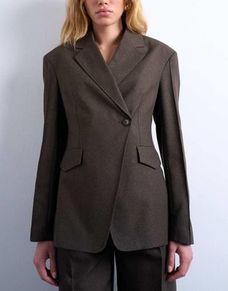 Topshop Blazer asimmetrico a portafoglio marrone con cuciture a vista in coordinato