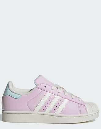 adidas Originals Superstar scarpe in rosa quasi e bianco sporco