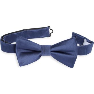 Nordstrom Rack Satin Solid Bow Tie in Navy at Nordstrom Rack