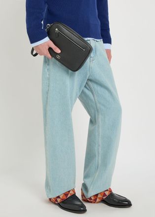 Valentino Garavani Logo Grained Leather Clutch - Black - One Size