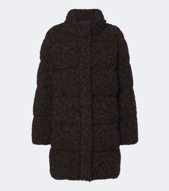 Moncler Remarquable boucl&eacute; down coat