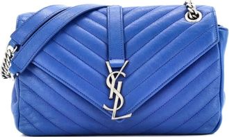 Saint Laurent Classic Slouchy Envelope Satchel Matelass&eacute; leren medium crossbodytas met chevron streep en monogram - Blauw
