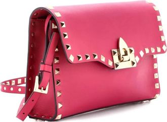 Valentino Garavani Borsa a spalla Rockstud Flip Lock piccola in pelle con battente - Viola