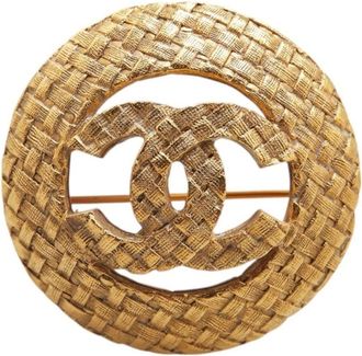 Chanel Pre-owned Jewellery, female, Yellow, Size: ONE SIZE Pre-owned Round Pin Brooch