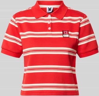 Karo Kauer Cropped Poloshirt mit Label-Patch in Rot, Gr&ouml;&szlig;e XL