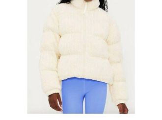 Beach Riot Jojo Cable Puffer Jacket In Snow Cap