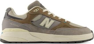 New Balance Unisex NB Numeric Andrew Reynolds 933 en Gris/Azul, Gamuza/Malla, Talla 38.5