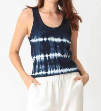 Electric & Rose Tie-Dye Linear Scoop Tank Top In Navy