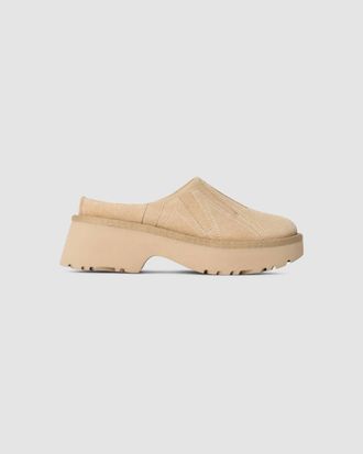 UGG Womens New Heights Sunwave Clog In Mustard Seed