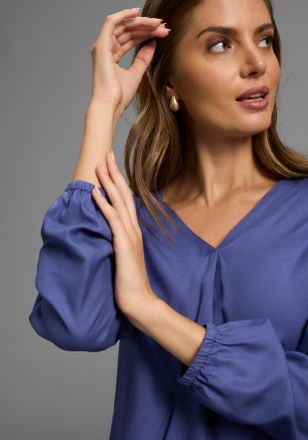 DELMAO Schlupfbluse DELMAO, Damen, Gr. 34, blau, Web, Obermaterial: 100% Viskose, unifarben, figurumspielend, V-Ausschnitt, eingesetzt elastischer Bund mit G