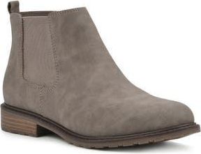 White Mountain Caching Chelsea Boot in Taupe/Smooth at Nordstrom Rack, Size 6.5
