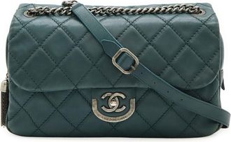 Chanel Leather Shoulder Bag (Pre-Owned)
