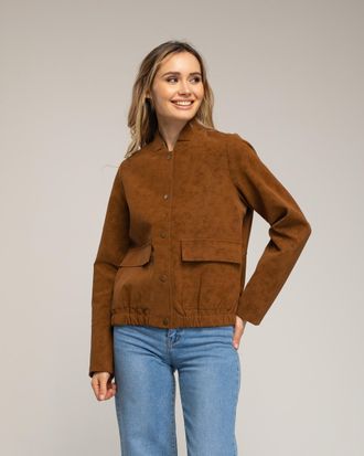 Tantra Su&egrave;de-look jasje met drukknoopsluiting, klepzakken aan de voorkant en een rimpeling in de taille
