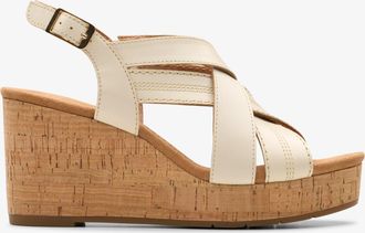Clarks Sabina Sling Cr&egrave;me Leren Sandalen