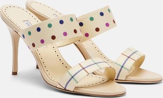 Manolo Blahnik Mules Ralotapla de sat&eacute;n estampados