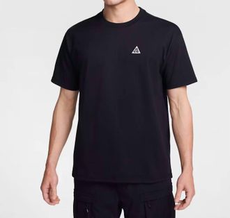 Nike Acg Triangle Max90 T-Shirt In Black