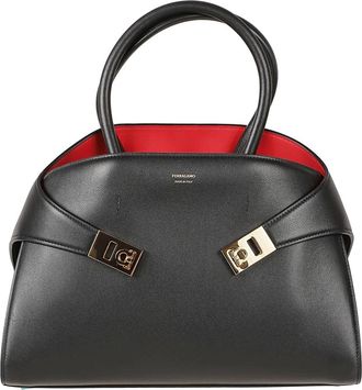 Ferragamo Hug Handbag - Dames - Handtassen - Zwart - ONE Size - Leer - Tassen