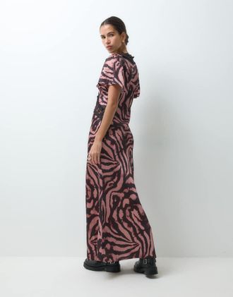 Reclaimed Vintage vestito da giorno lungo in raso con stampa zebra-Multicolore