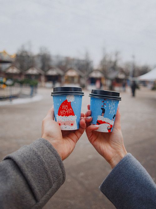 cute christmas traditions, christmas traditions for couples, christmas traditions for families, christmas traditions you should start doing