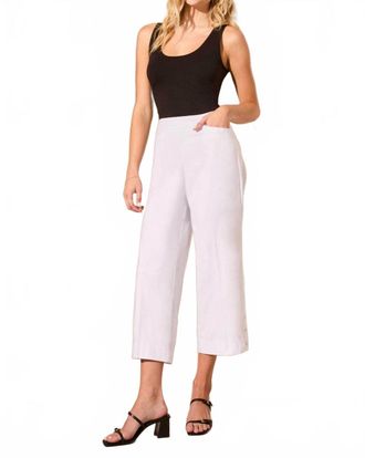 Tribal Flatten It Pull-On With Eyelets Capri In White