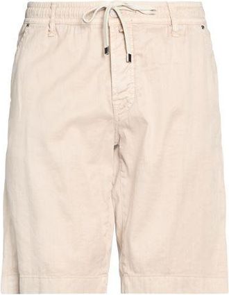 Jacob Cohen BOTTOMWEAR - Shorts & Bermuda Shorts sur YOOX.COM