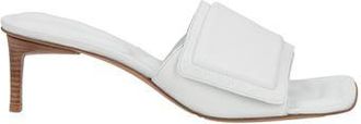 Jacquemus FOOTWEAR - Sandals sur YOOX.COM