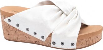 Corkys Footwear Womens Cheerful Wedge Sandal In White Metallic