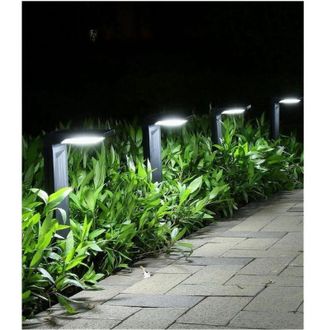 Trade Shop Trade Shop Traesio - Trade Shop - Lampione Con Picchetto Pannello Solare Sensore Crepuscolare Impermeabile Yh0802