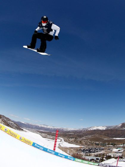 The 11 coolest men’s snowboard & winter jackets for 2022