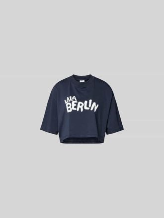 Lala Berlin Cropped T-Shirt mit Logo-Print in Marine, Gr&ouml;&szlig;e XL